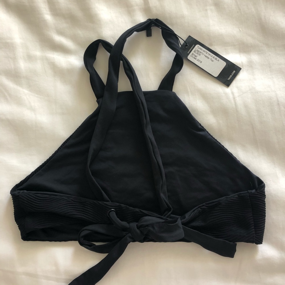 Tavik Bikini! - Picture 4 of 5